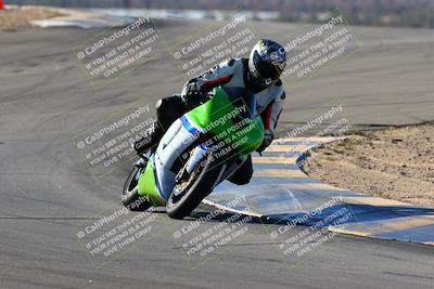 media/Jan-09-2022-SoCal Trackdays (Sun) [[2b1fec8404]]/Turns 9 and 8 (920am)/